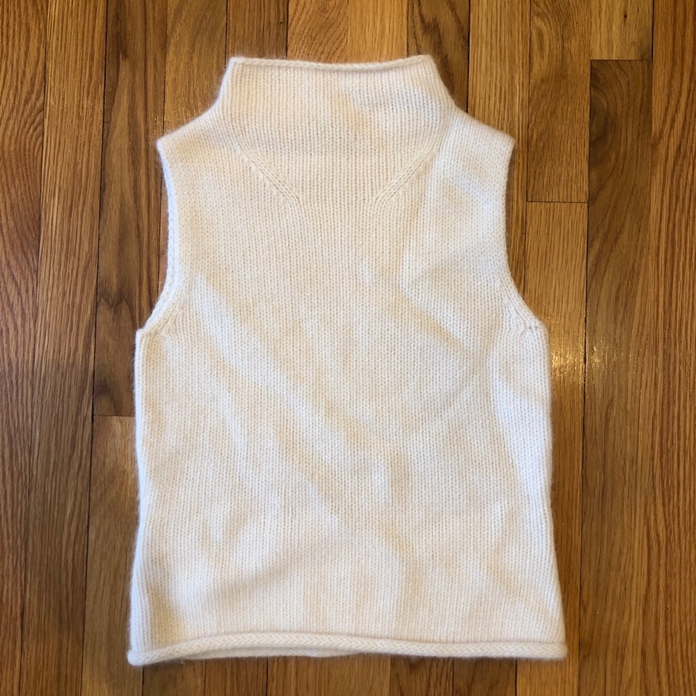 Lilly Pulitzer sleeveless sweater too, size S